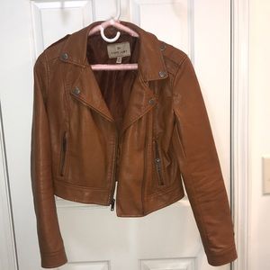 brown leather jacket!!✨